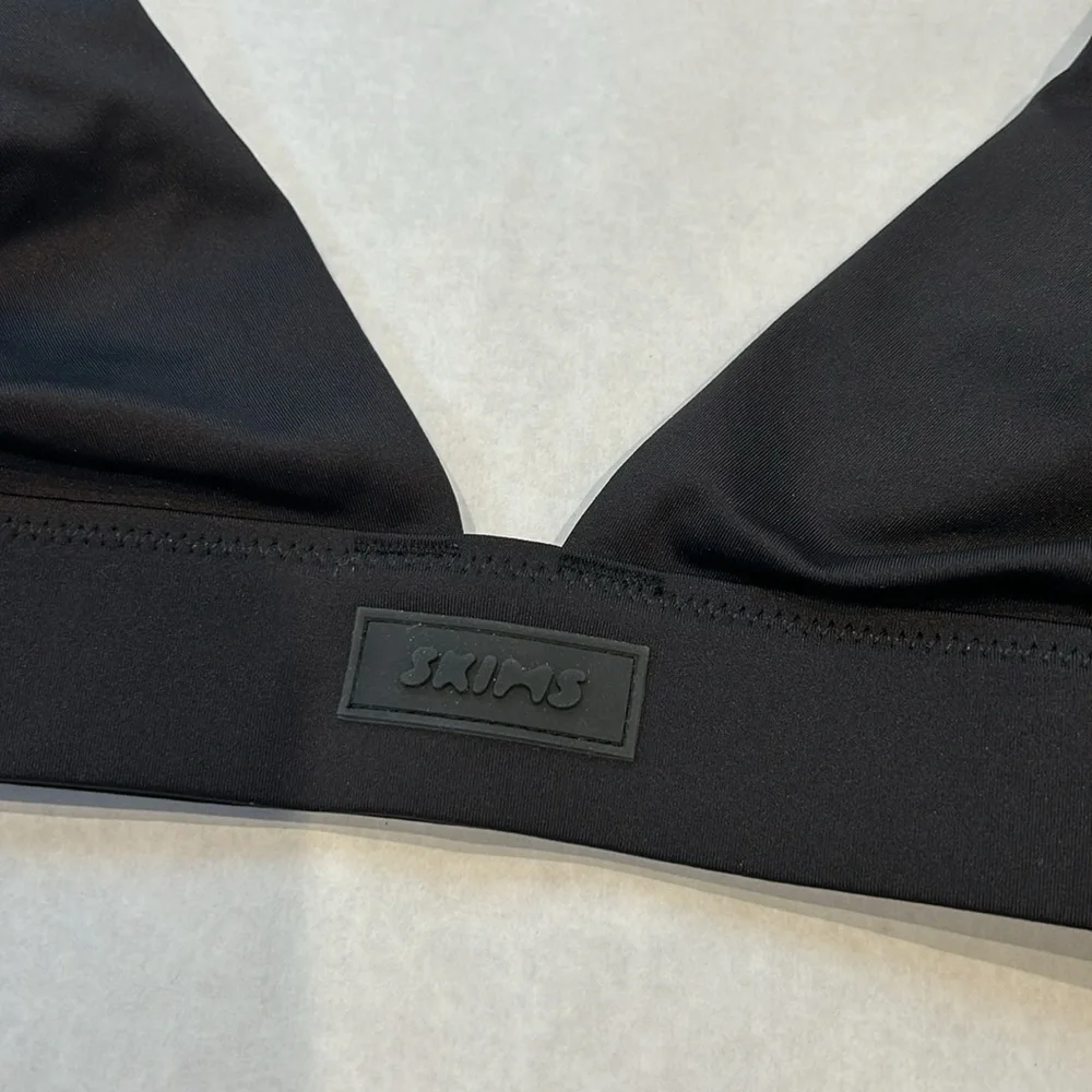 Skims recycled swim plunge bikini top Onyx black women’s size large new w tags